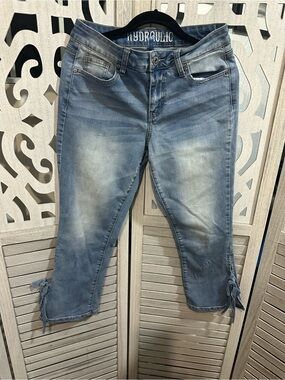 Hydraulic Light Blue Cropped Tie-Hem Jeans size 6
